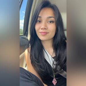 Meet your Posher, Crystal